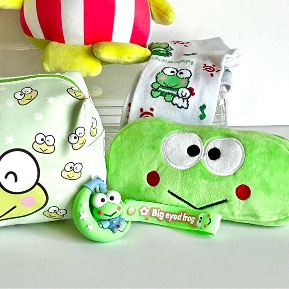 💚Keroppi Lover’s Adorable 5-Piece Bundle - Picture 8 of 8
